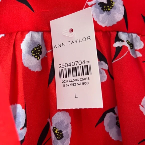 Ann Taylor Red and White Floral Blouse - L - Picture 2 of 6